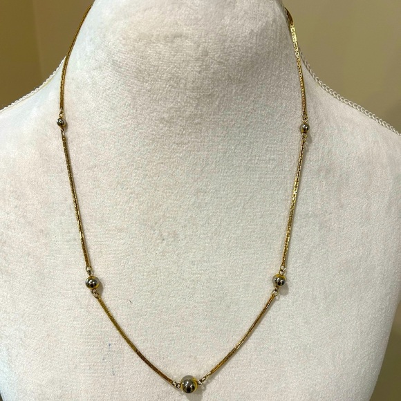 Vintage Avon Goldtone Necklace with square link chain classic design minimalist - Picture 1 of 5